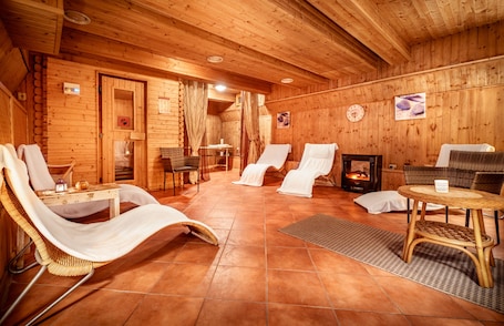 Sauna, hot tub, massages