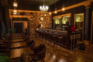 Bar (in der Unterkunft)