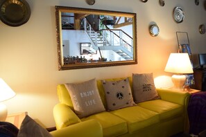 Área de estar no saguão