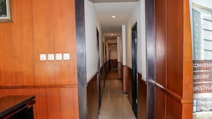 Hallway - NIDA Rooms Mangga Besar 49A at Belvena Hotel Mangga Dua (Jakarta)