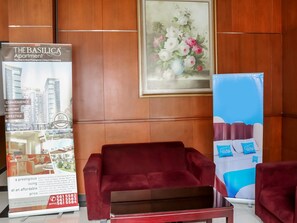 로비 좌석 공간