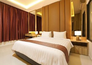 Minibar, in-room safe, desk, cribs/infant beds - NIDA Rooms Nagoya Garden Sentral at Hotel Seruni Internasional (Batam)