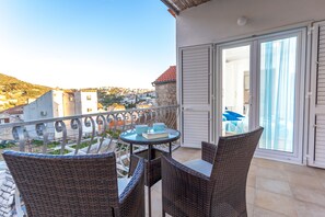 City Studio, Terrace | City view