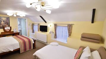 Family Room | Iron/ironing board, free WiFi, bed sheets