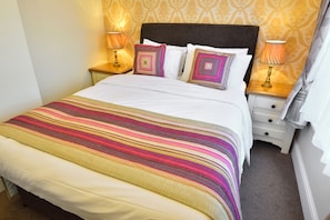 Iron/ironing board, free WiFi, bed sheets - The Green Dragon (Wellington)