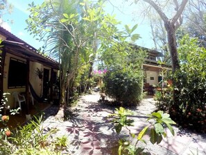 คลาสสิกเคบิน, วิวสวน, ติดสวน | ตู้นิรภัยในห้องพัก, ห้องพักตกแต่งอย่างมีเอกลักษณ์, ตกแต่งพิเศษโดยเฉพาะ