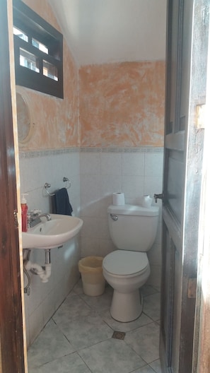 Bathroom - Hospedaje el Viajero Antigua (Antigua Guatemala)