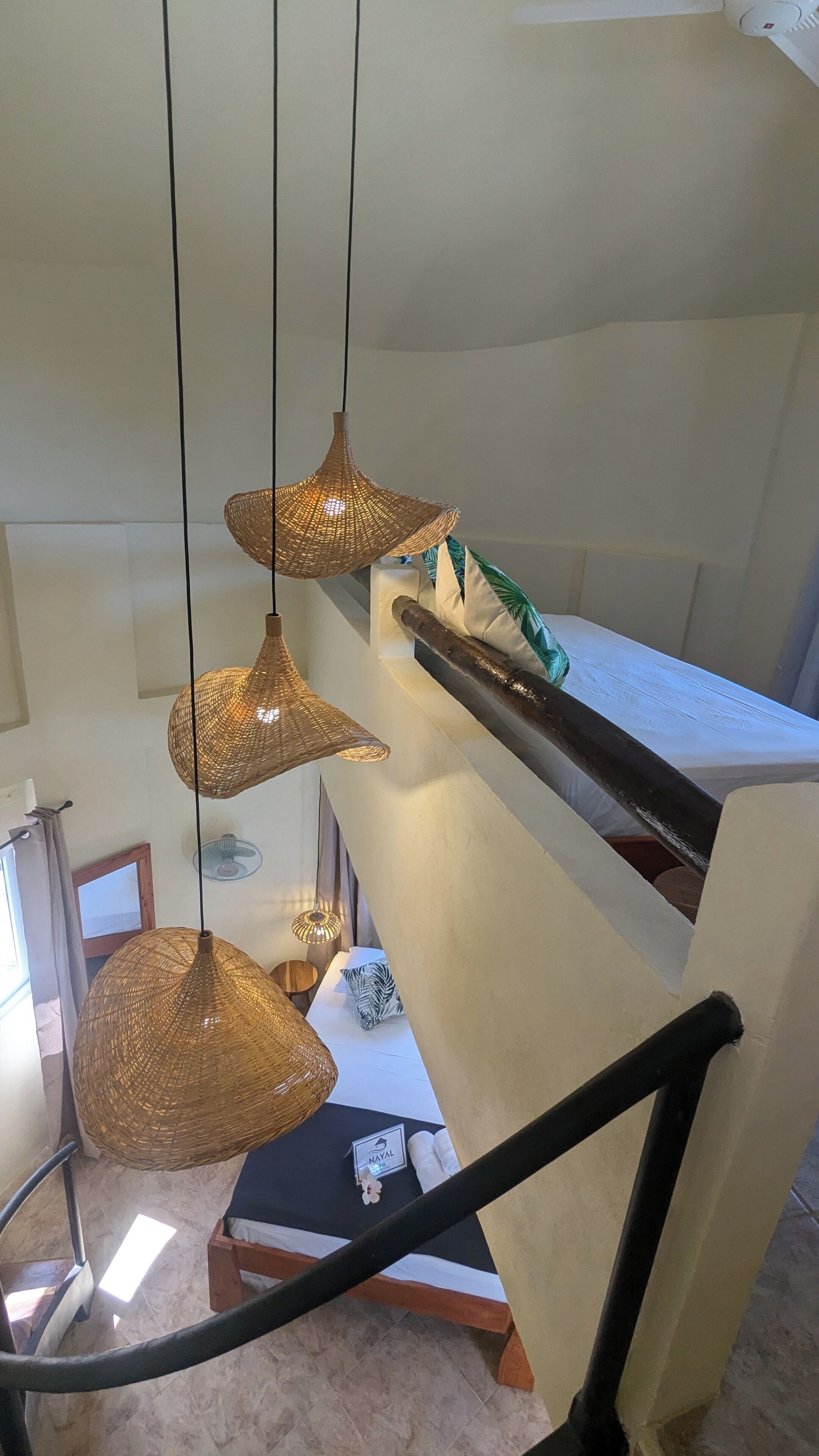 1 bedroom, premium bedding, desk, soundproofing