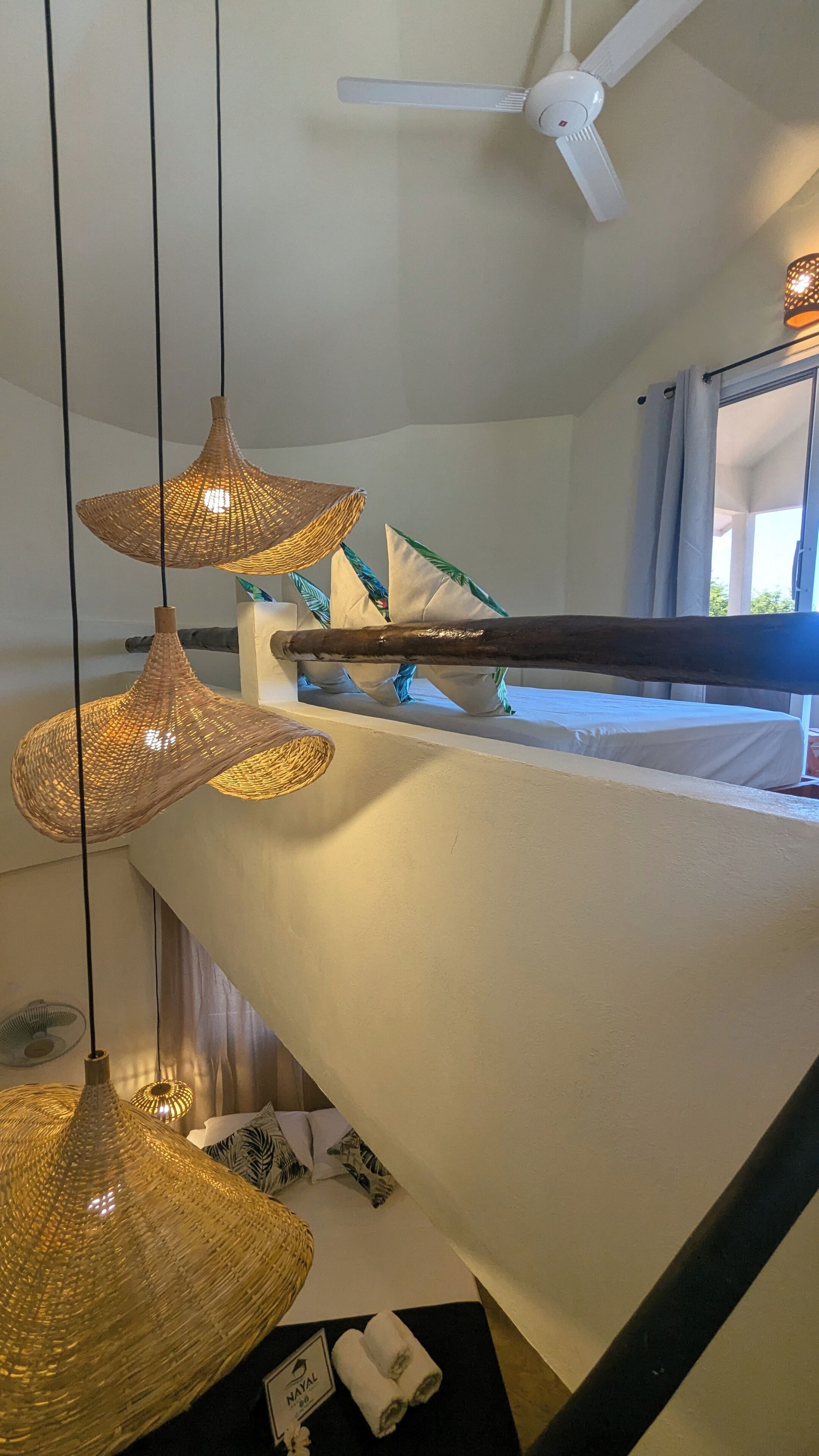 1 bedroom, premium bedding, desk, soundproofing