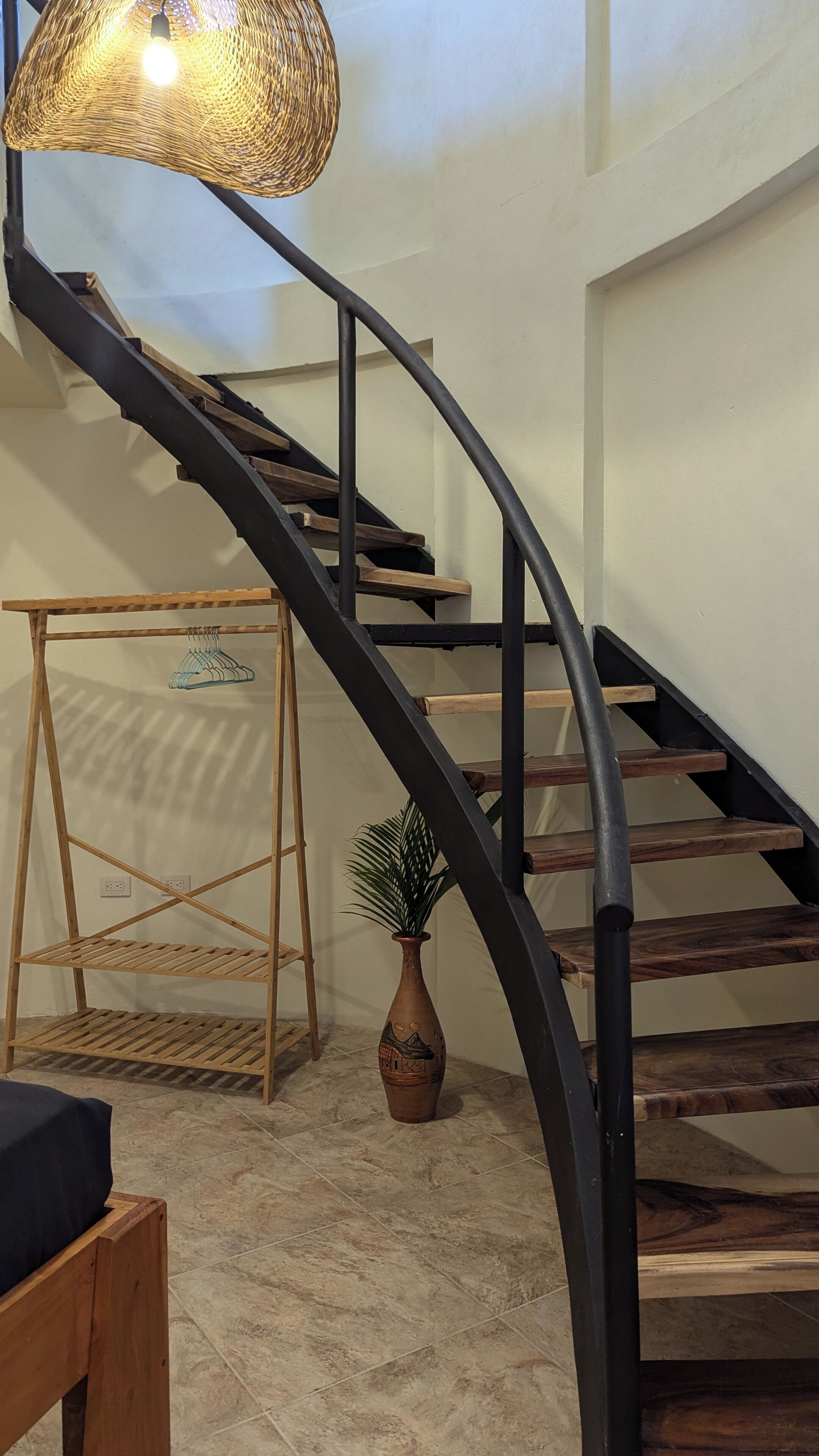 1 bedroom, premium bedding, desk, soundproofing