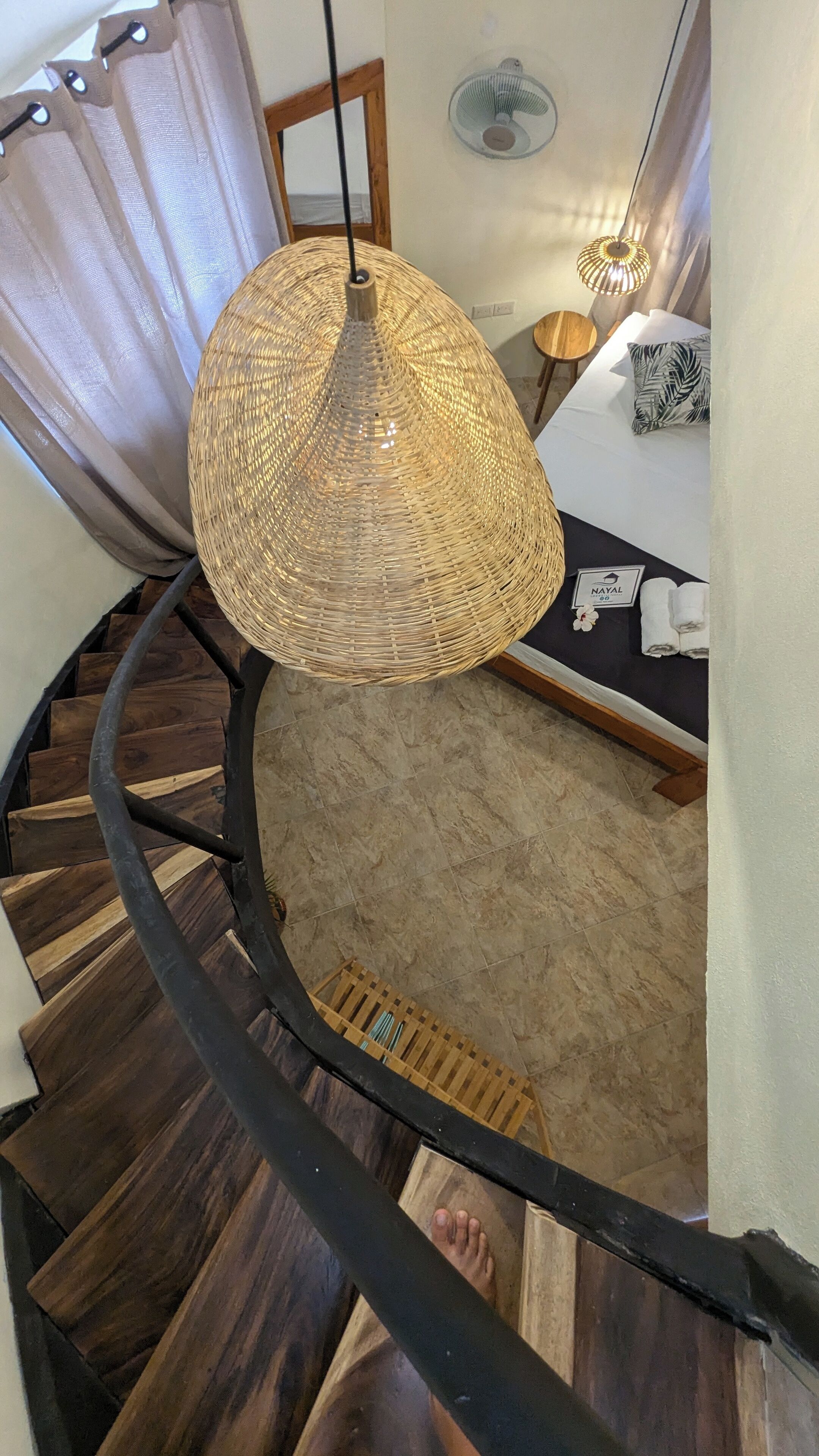 1 bedroom, premium bedding, desk, soundproofing