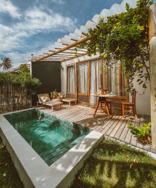 Bungalow luxueux, 1 trĂšs grand lit | Vue de la chambre