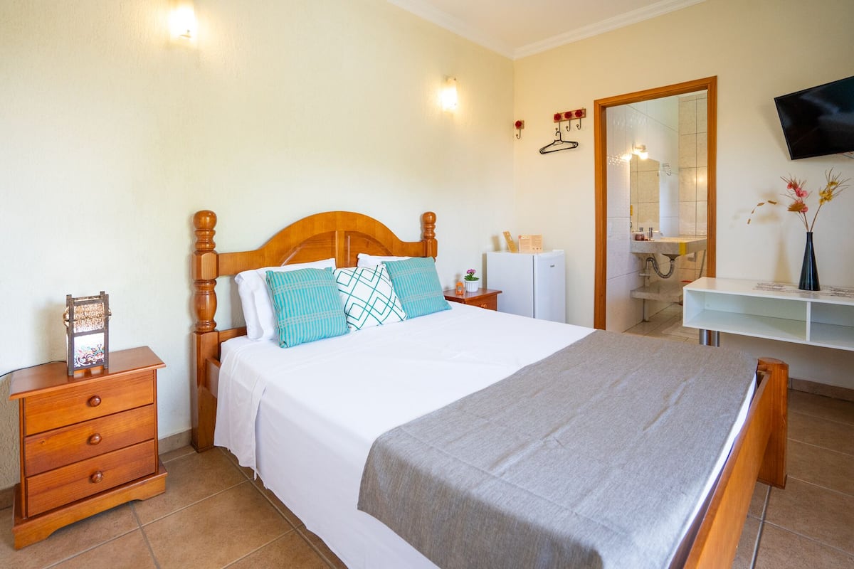 Suite estudio Premium | Minibar, wifi gratis y ropa de cama