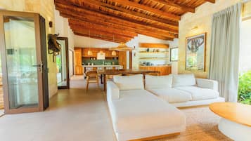 Hacienda Cercone | Living area | 43-inch Smart TV with satellite channels, TV, heated floors