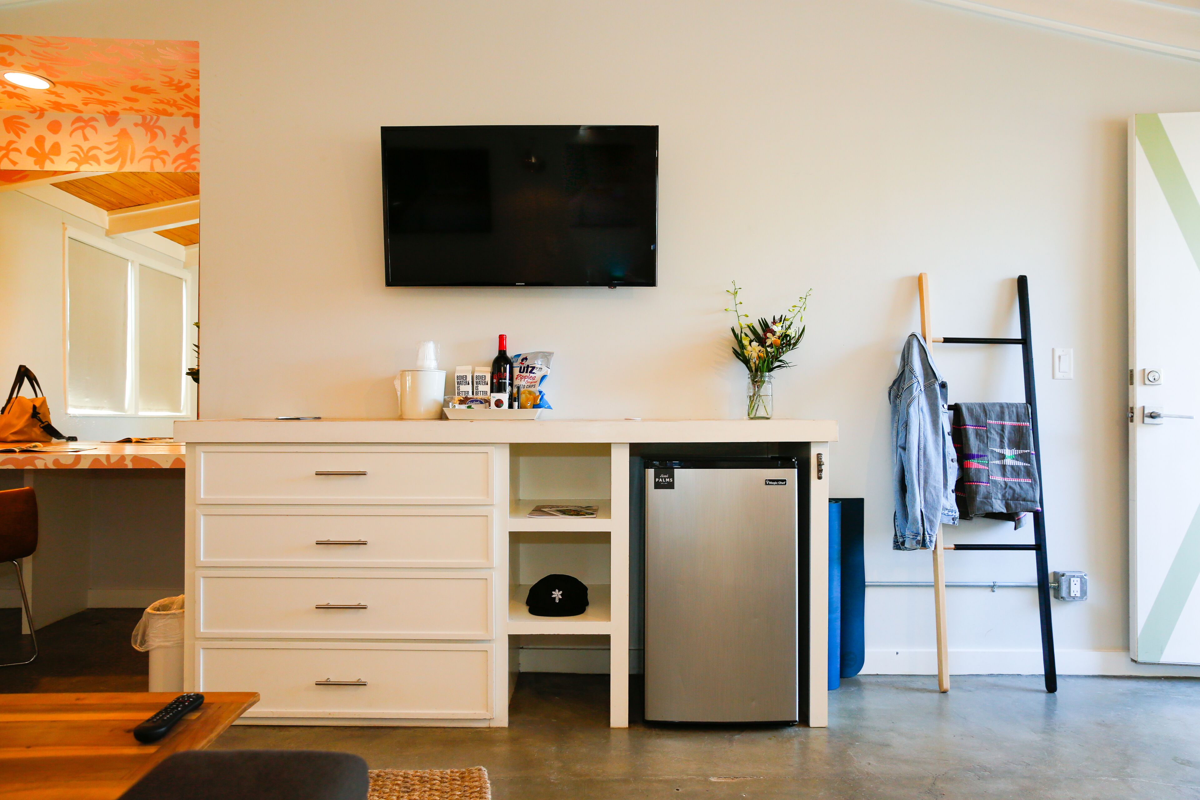 suite, 1 king bed with sofa bed, non smoking | living area | 32-inch smart tv with cable channels, tv