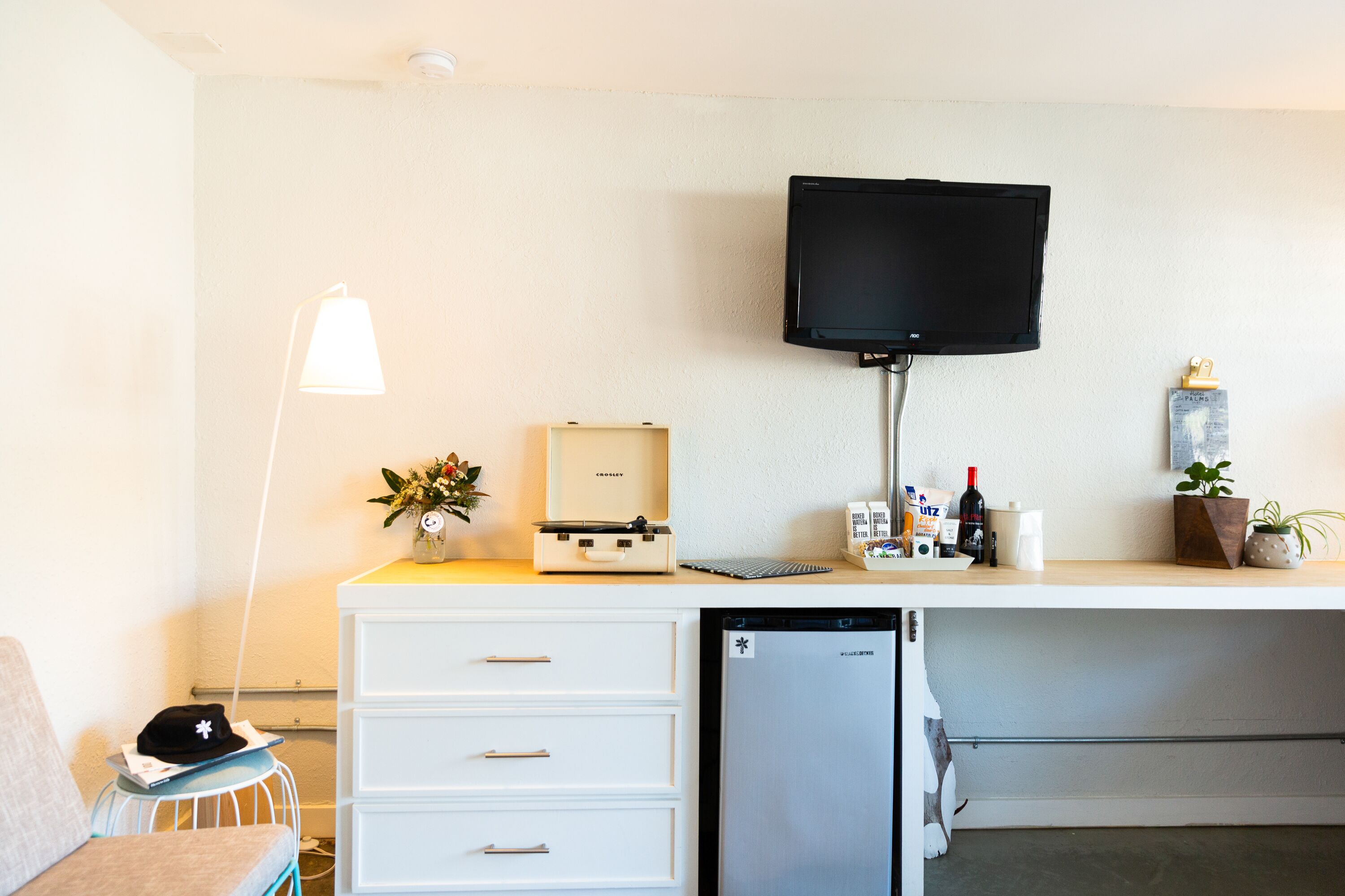 standard room, 2 queen beds, non smoking | 1 bedroom, down duvets, minibar, iron/ironing board