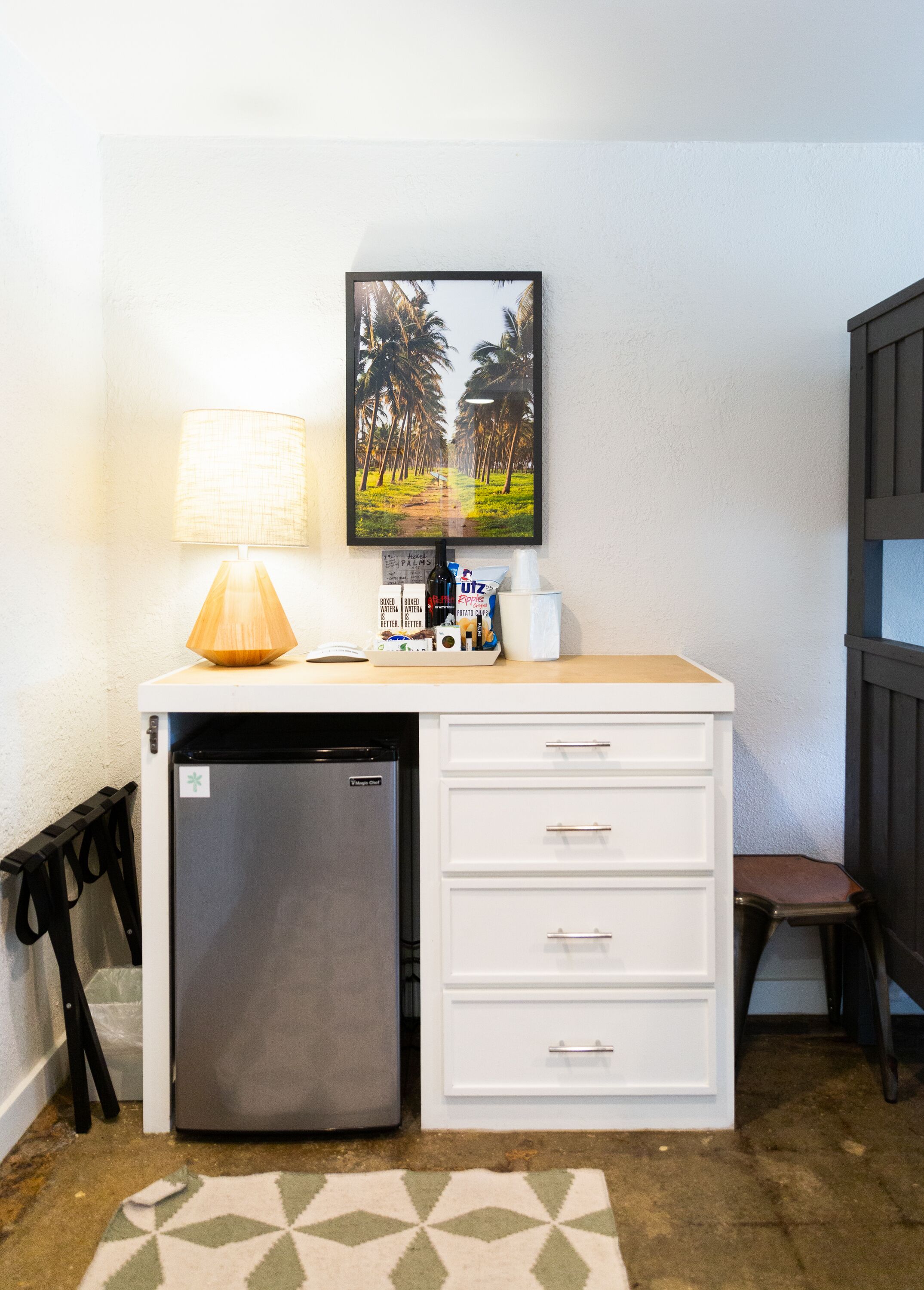 junior room, multiple beds | 1 bedroom, down duvets, minibar, iron/ironing board