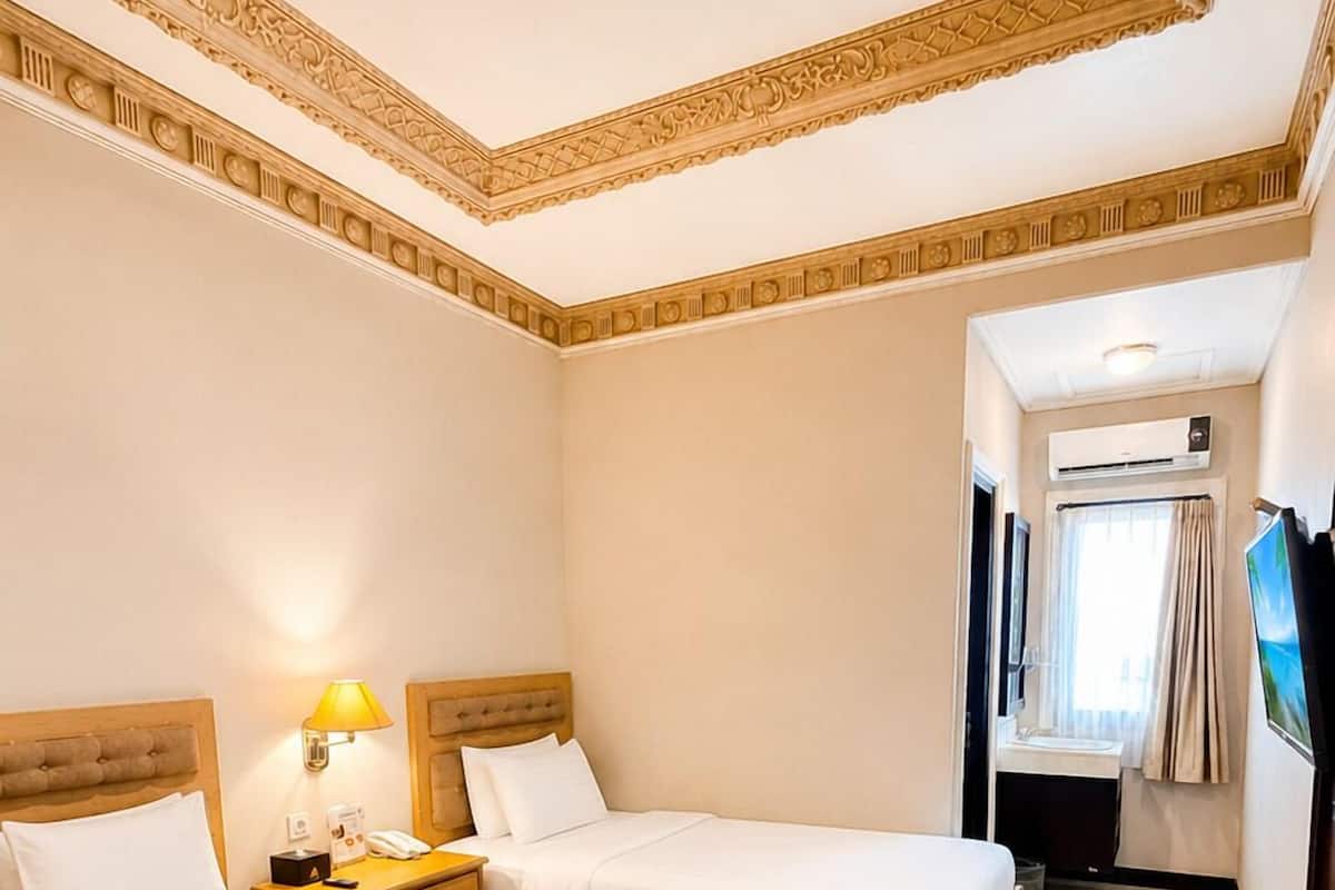 Superior Room | Desk, free WiFi