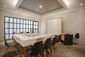Meeting facility - Allstay Ecotel Yogyakarta (Depok)
