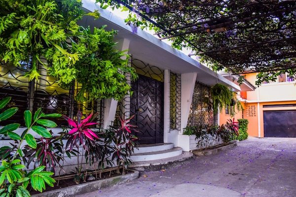 Overnatningsstedets indgangsparti