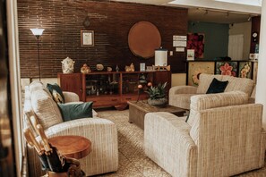 TV - Eco Hotel Mariscal (San Salvador)