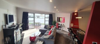 De Vine Martinborough 26 Cologne St