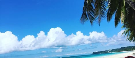 Una playa cerca