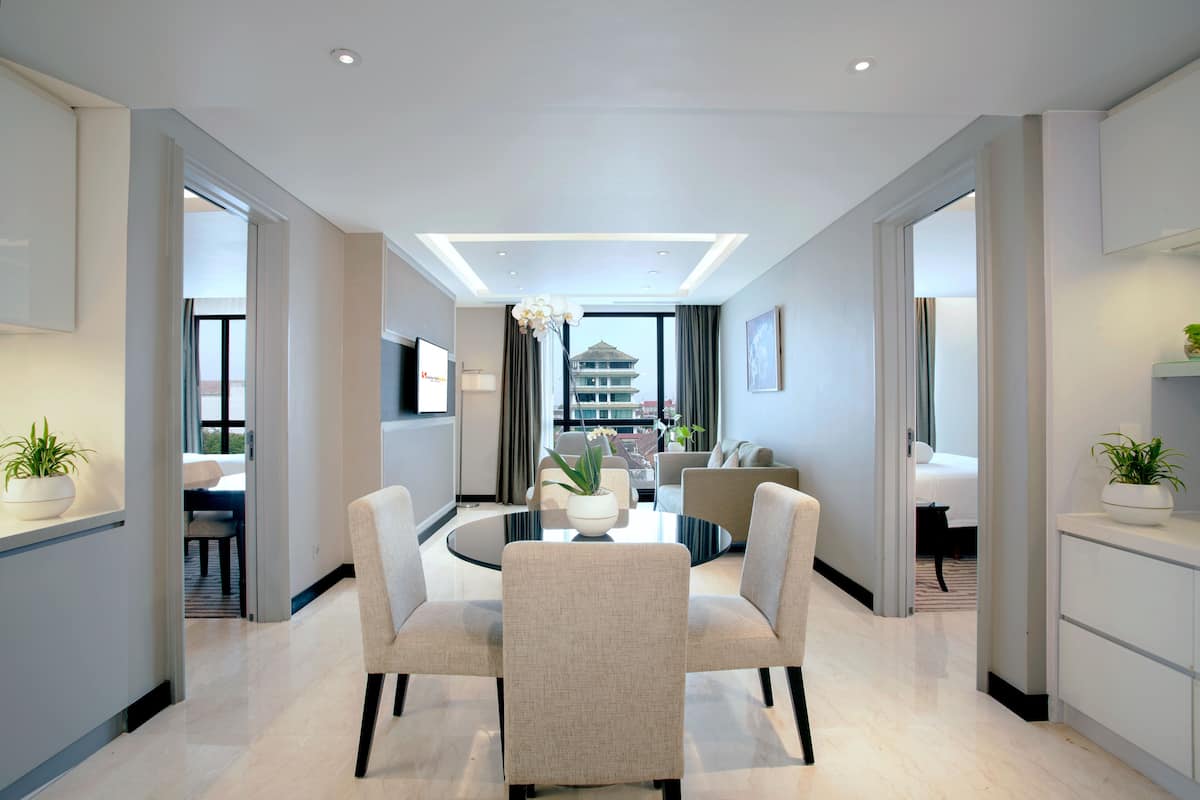 family room, 2 bedrooms | living area | lcd tv