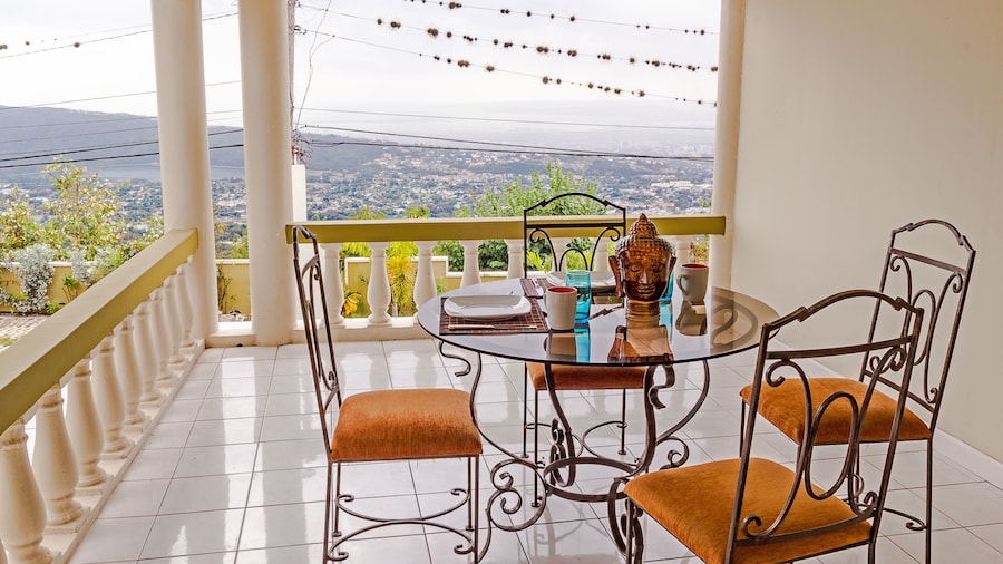 Skyview Manor Guest Apartments
