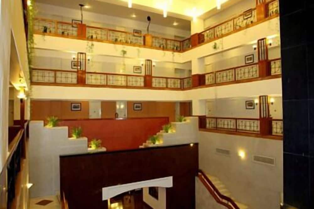 Hotel Paras Mahal