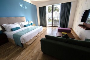 Ocean Deluxe Room | Minibar, in-room safe, desk, blackout curtains - Club Waskaduwa Beach Resort & Spa (Wadduwa)