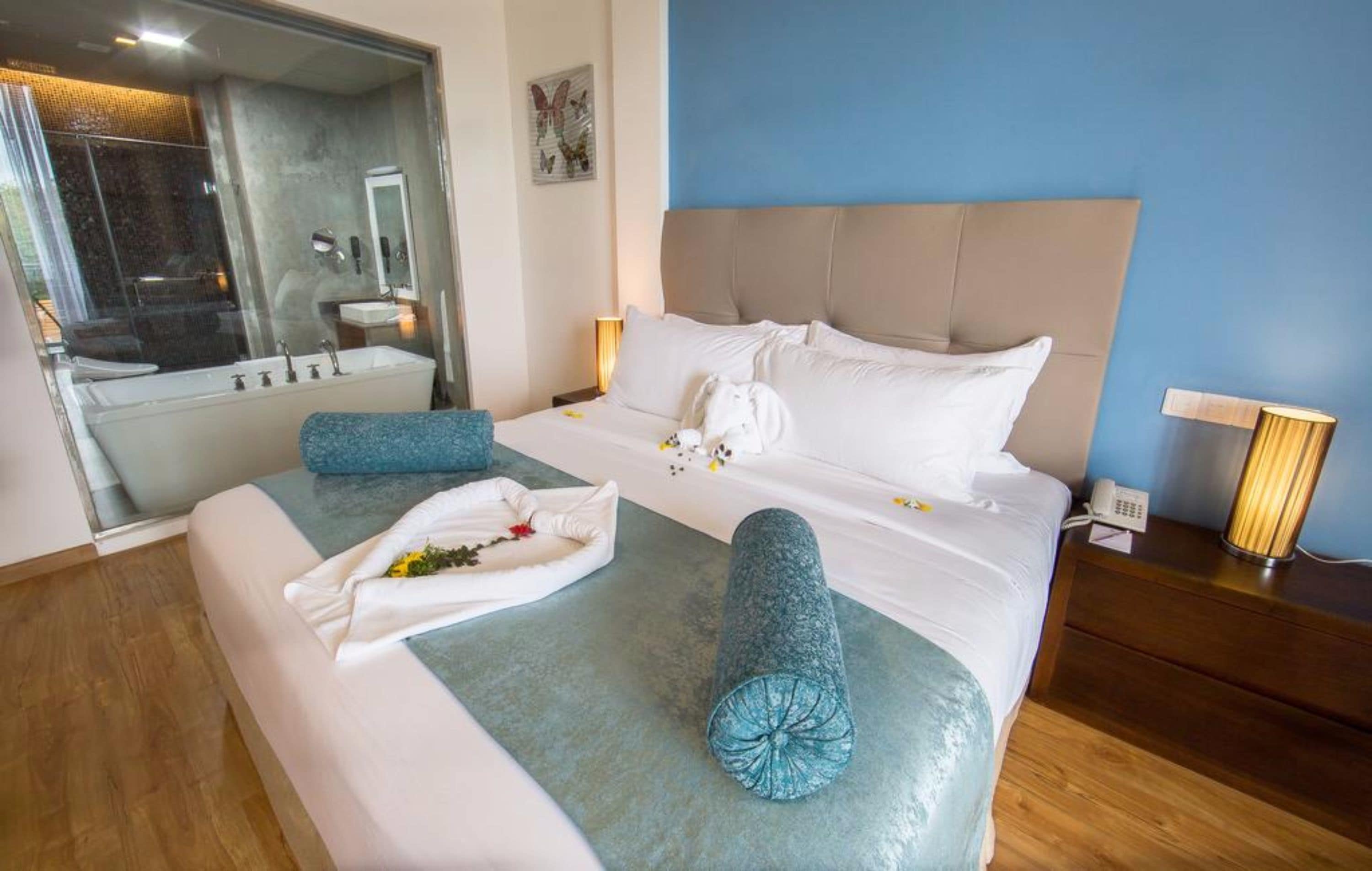 1 bedroom, minibar, in-room safe, desk