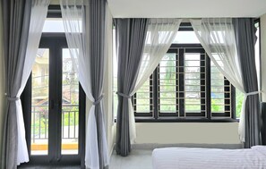 Superior Double Room - Spacious with Balcony | Hypo-allergenic bedding, in-room safe, individually furnished - Flamingo Villa Hoi An (Da Nang)