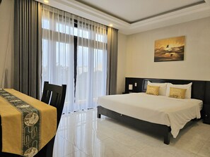 Superior Double Room - Spacious with Balcony | Hypo-allergenic bedding, in-room safe, individually furnished - Flamingo Villa Hoi An (Da Nang)