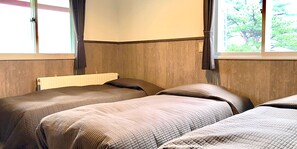 家庭房 | 羽绒被、特色装修、办公桌、遮光窗帘