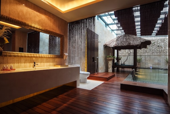 Free minibar, desk, laptop workspace, blackout curtains - Xiadu Motel (Taichung)