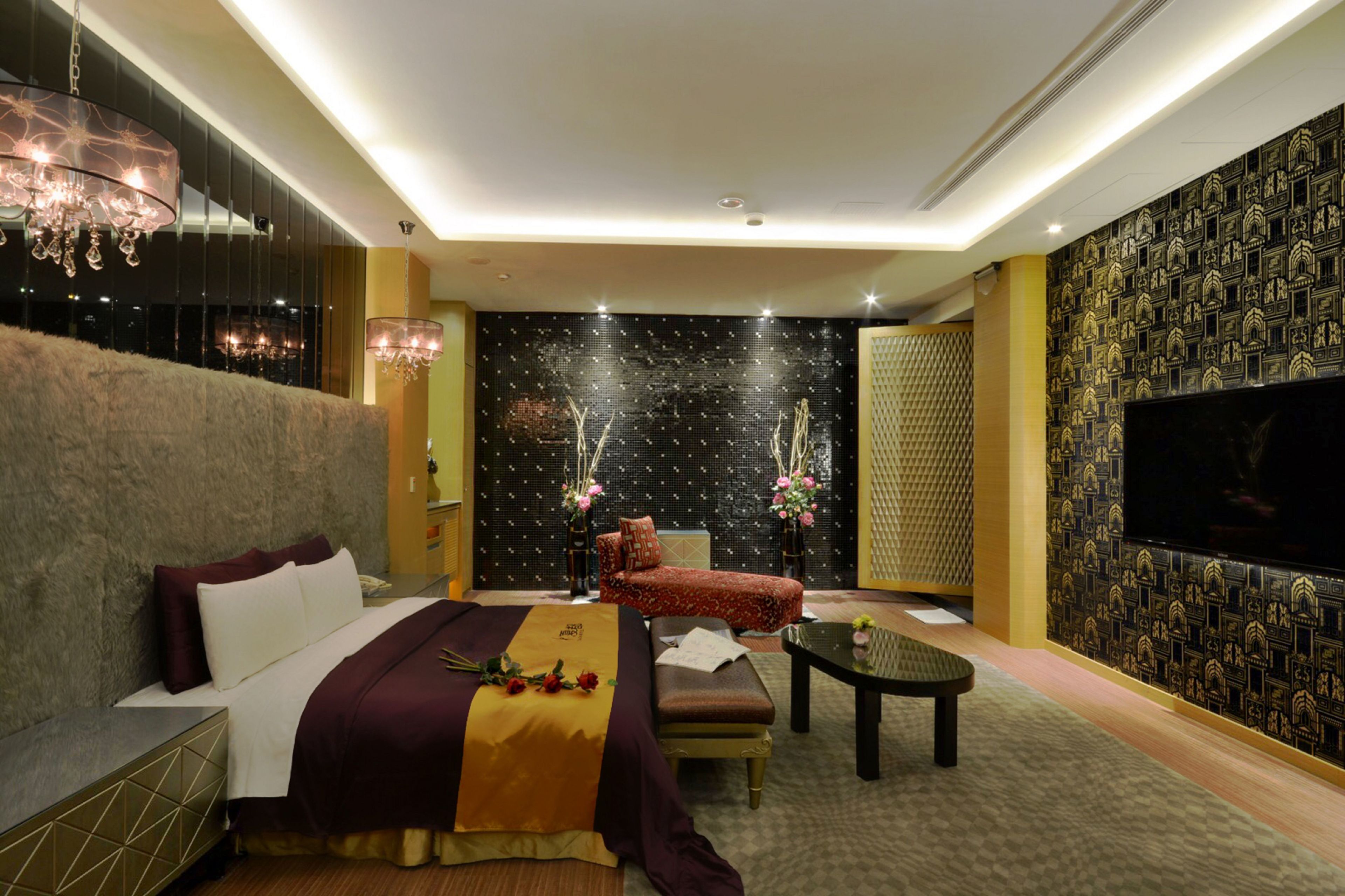 Free minibar, desk, laptop workspace, blackout drapes