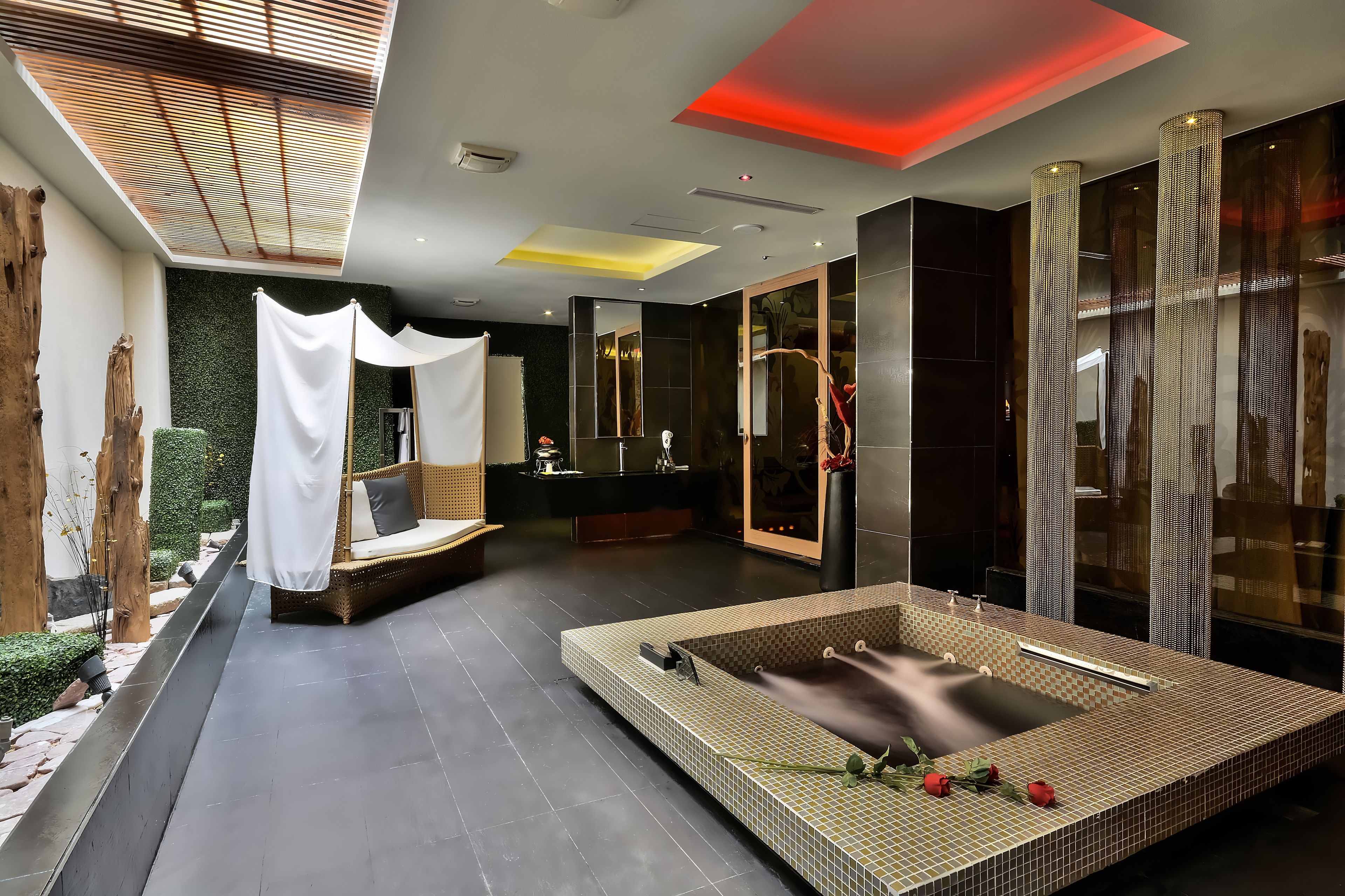 水力按摩花灑、免費梳洗用品、風筒、拖鞋