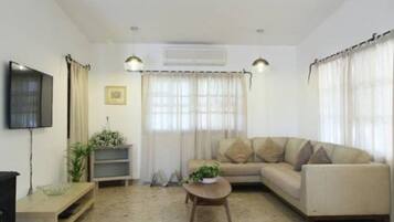 Villa, 4 Bedrooms, Jetted Tub, Sea View | Living area | Flat-screen TV