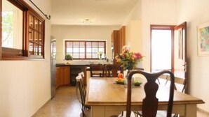 Villa, 4 Bedrooms, Jetted Tub, Sea View | In-room dining - Dlilah's Villa Cabins (Hof HaCarmel)