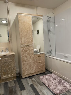 双人房, 浴缸 | 浴室 | 免费洗浴用品、吹风机、毛巾