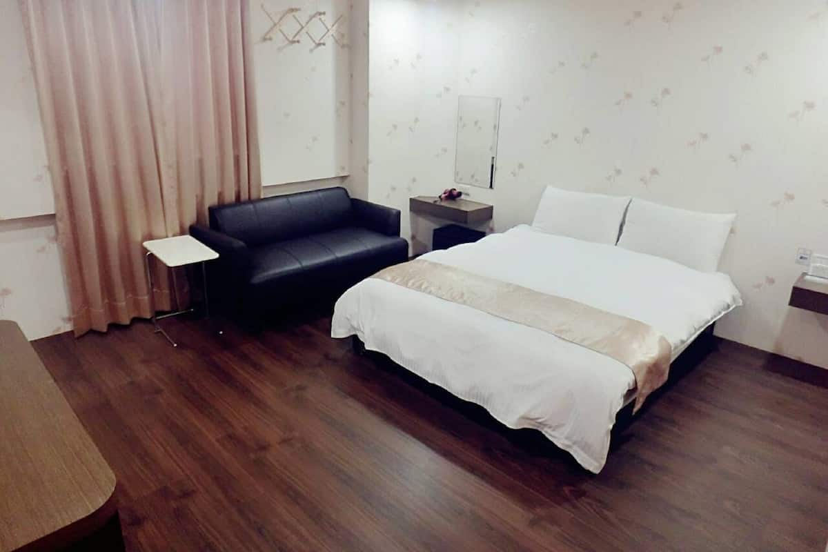 Classic Double Room | Down comforters, blackout drapes, free WiFi, bed sheets