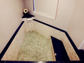 Deluxe Twin Room | Deep soaking bathtub - Everyday Hot Spring Hotel (Jiaoxi)