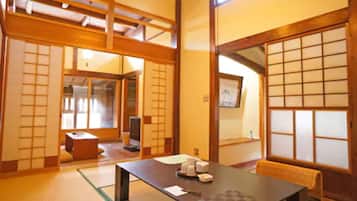 Itoku Japanese Style Superior Room | In-room safe, individually decorated, individually furnished, free WiFi