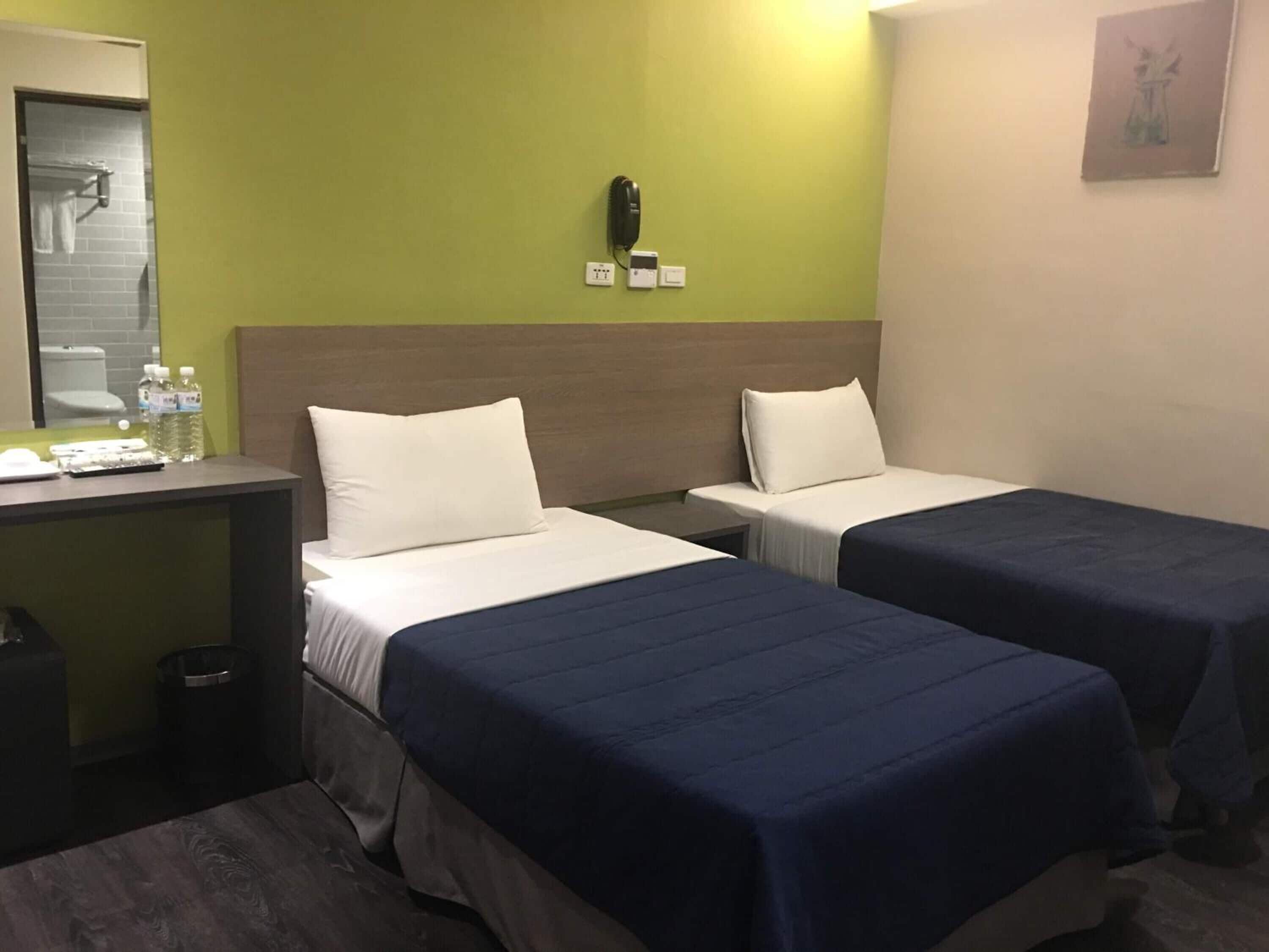 premium bedding, free minibar, desk, soundproofing