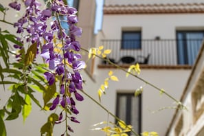 Front of property - Hotel Sa Voga (Arenys de Mar)