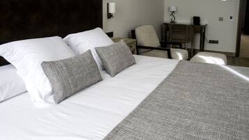 Literie de qualité supérieure, coffres-forts dans les chambres