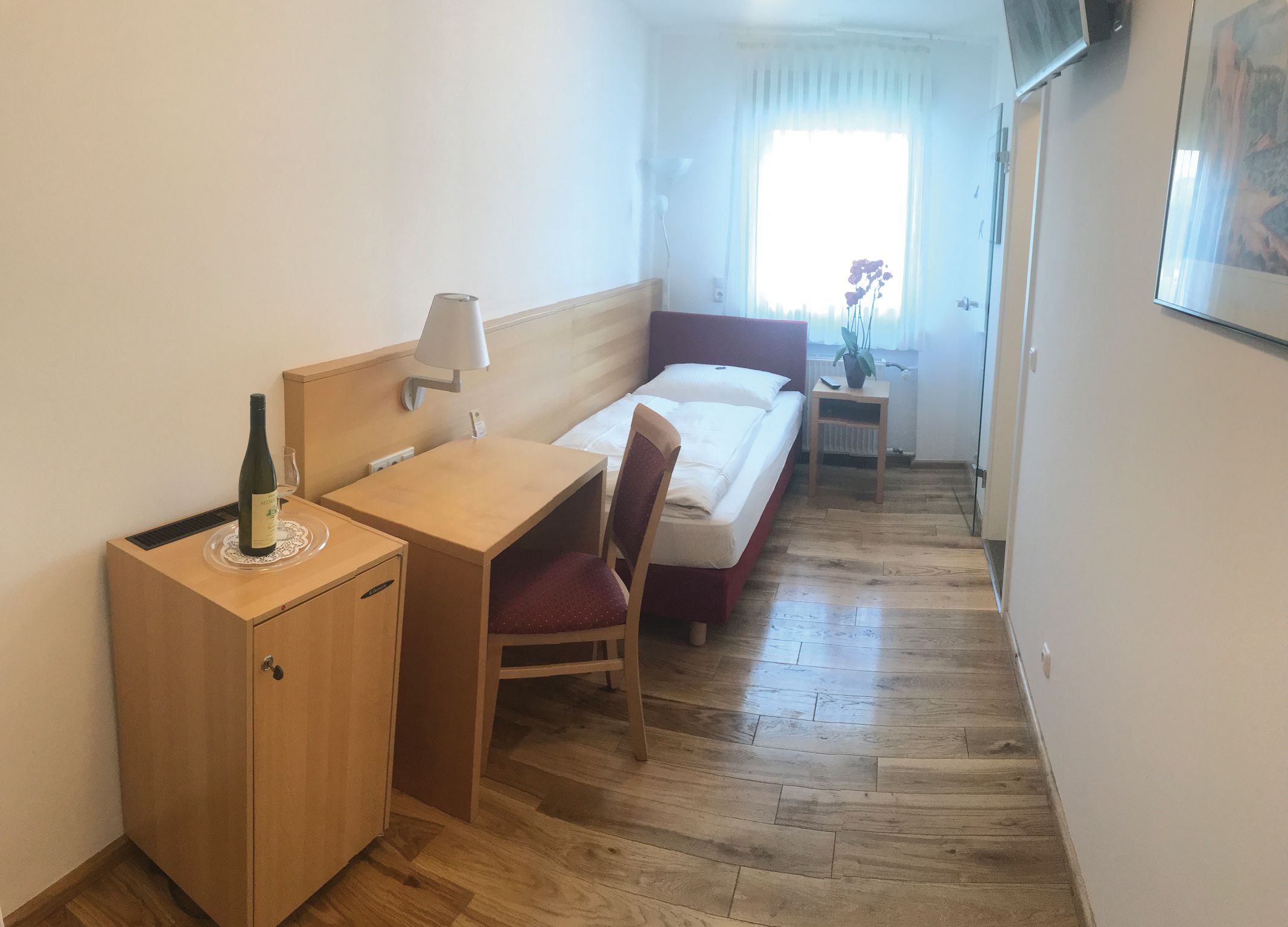 single room | minibar, desk, blackout curtains, soundproofing