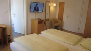 Standard-Doppelzimmer | Minibar, Schreibtisch, Verdunkelungsvorhänge, schallisolierte Zimmer