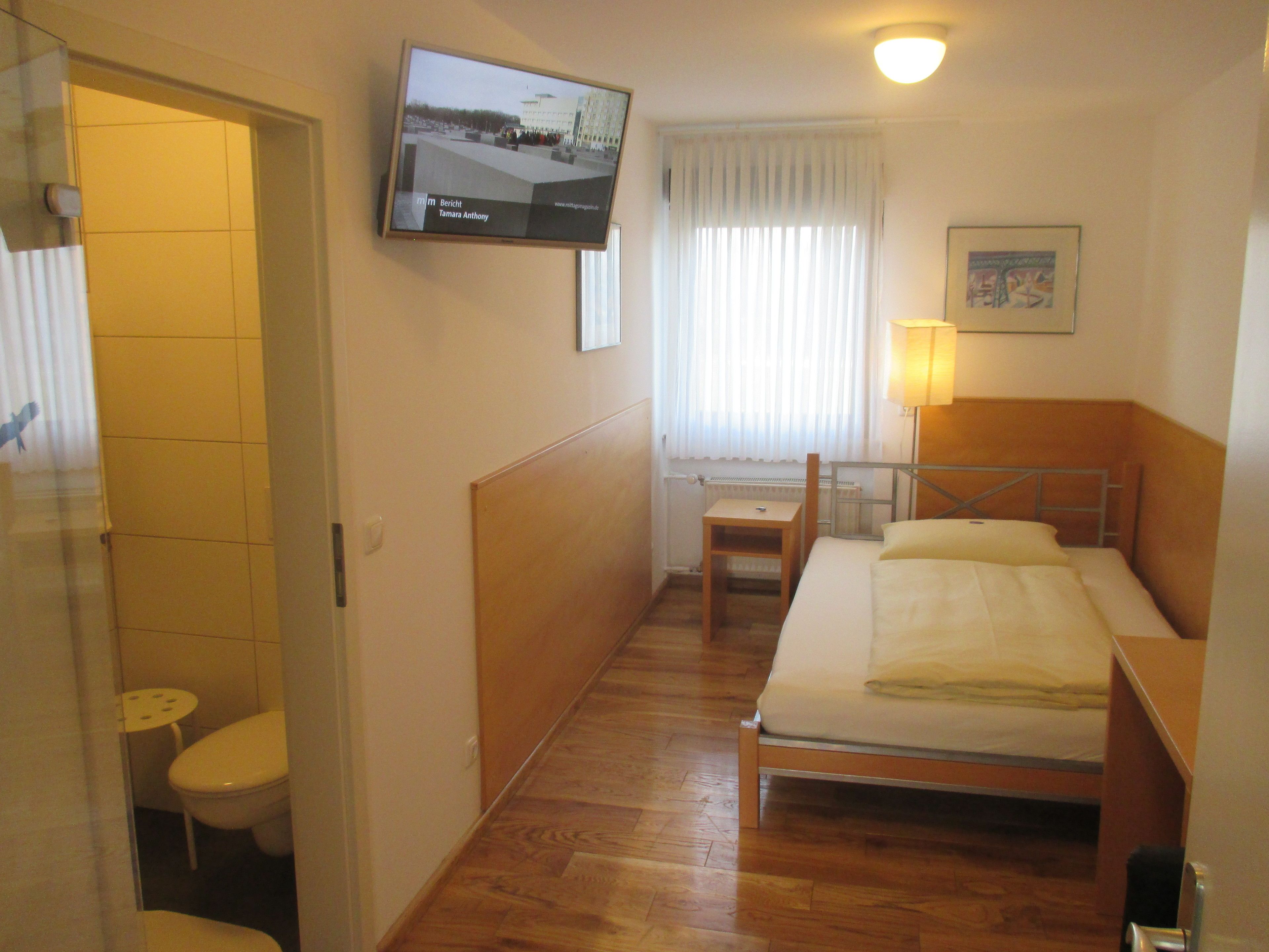 single room | minibar, desk, blackout curtains, soundproofing